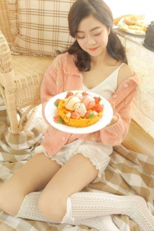 蜜桃女孩